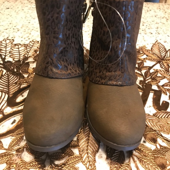 Ankle boots - Picture 3 of 11